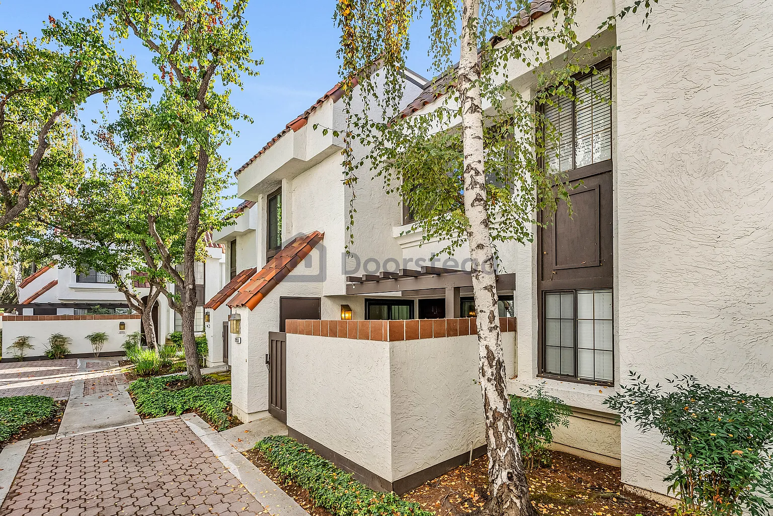 19936 Portal Plz photo 1