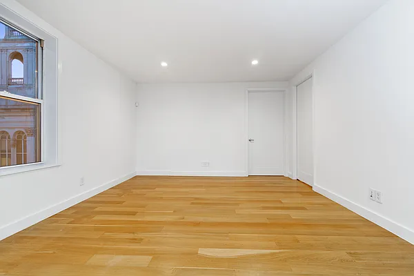 Rented by REAL New York | media 2