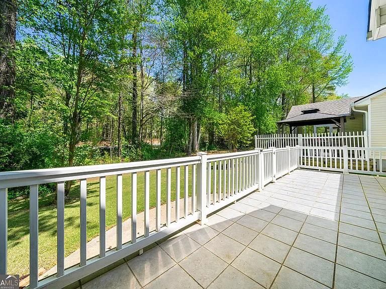 1221 Pinehurst Dr — Photo 14