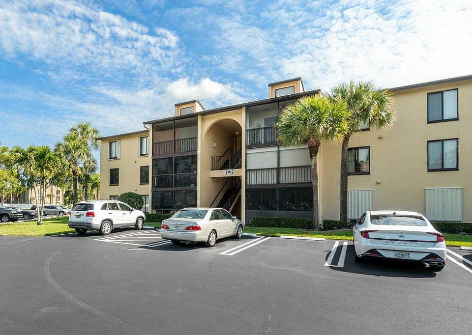 1st image of 811 Sky Pine Way APT B1