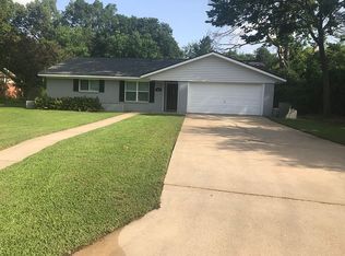 3906 Windowmere St, Bryan, TX 77802