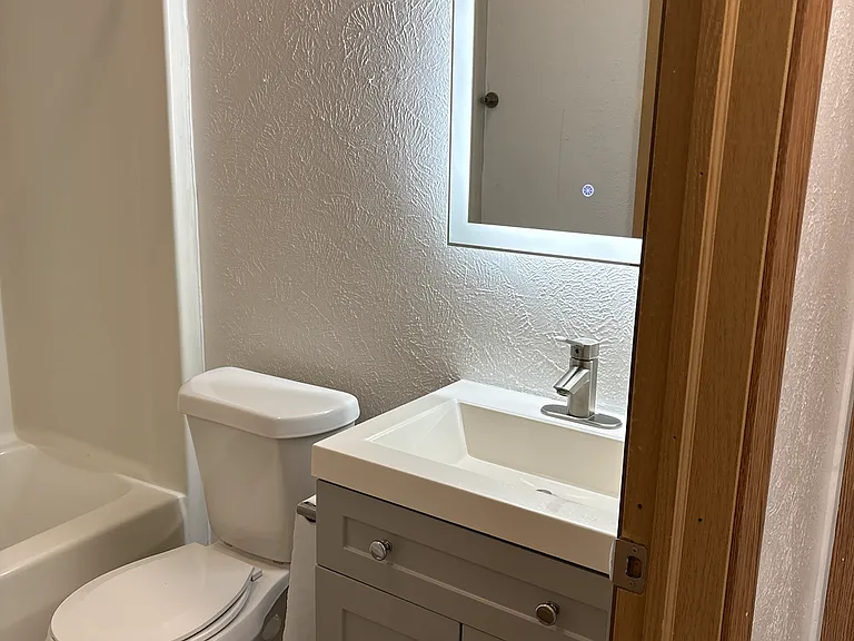 601 Rizek Dr #7B — Photo 2
