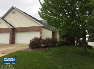 23 Lone Oak Ct, Bloomington, IL 61705