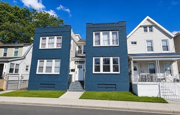 2nd image of 16-18 Boylan St