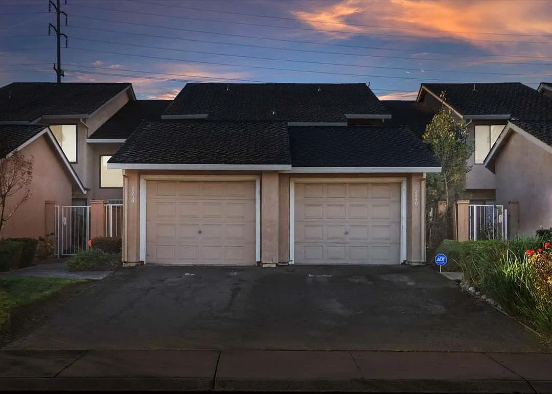 2 bed, 1408 sqft, $1,800 — Photo 2