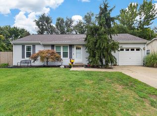 2107 Van Buren Ave, Charleston, IL 61920