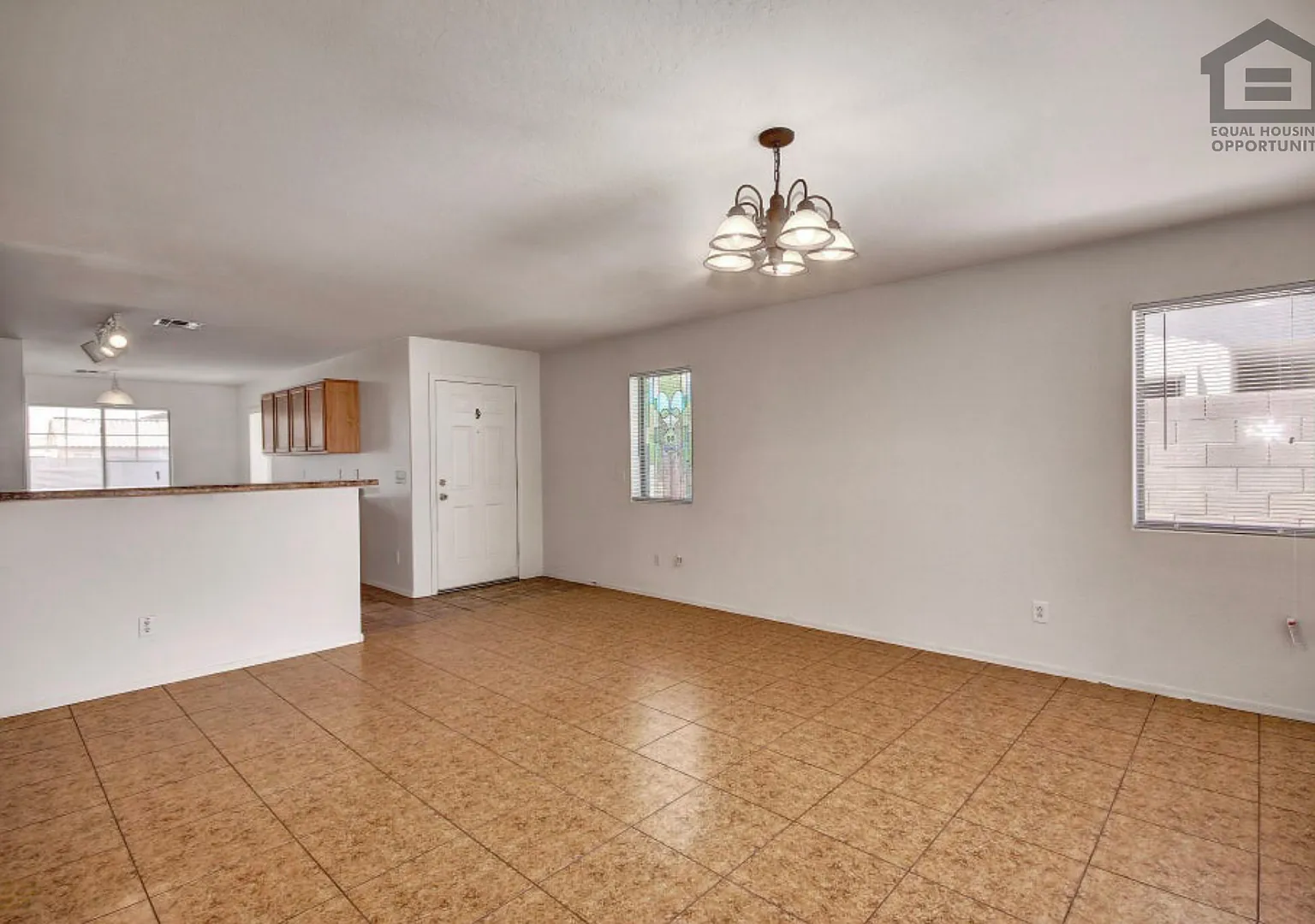3Bed/2Bath House in Buckeye! Ready for Immediate Move-In! — Photo 3