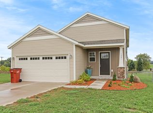 1731 Trent Ridge Ct, Cedar Springs, MI 49319