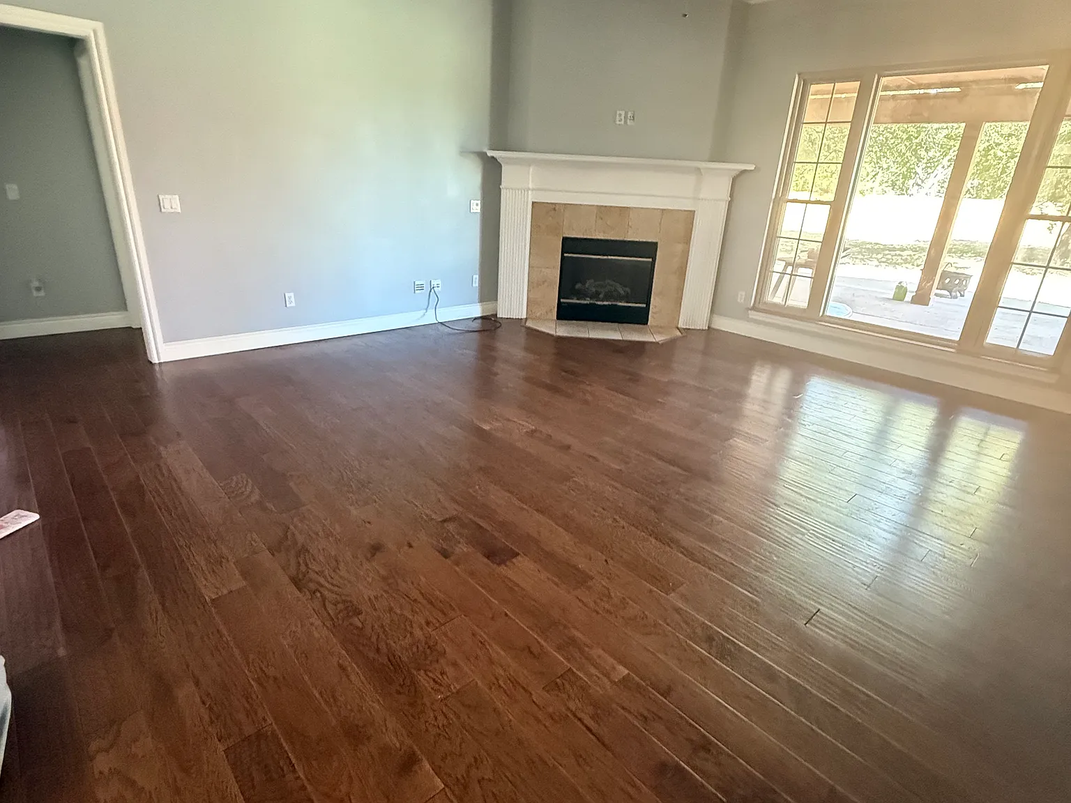 3 bed, 2186 sqft, $2,400 — Photo 3