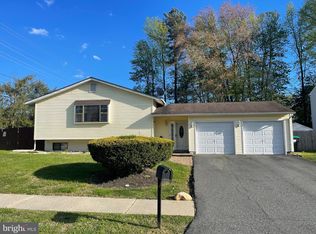 1 Broadleaf Dr, Newark, DE 19702