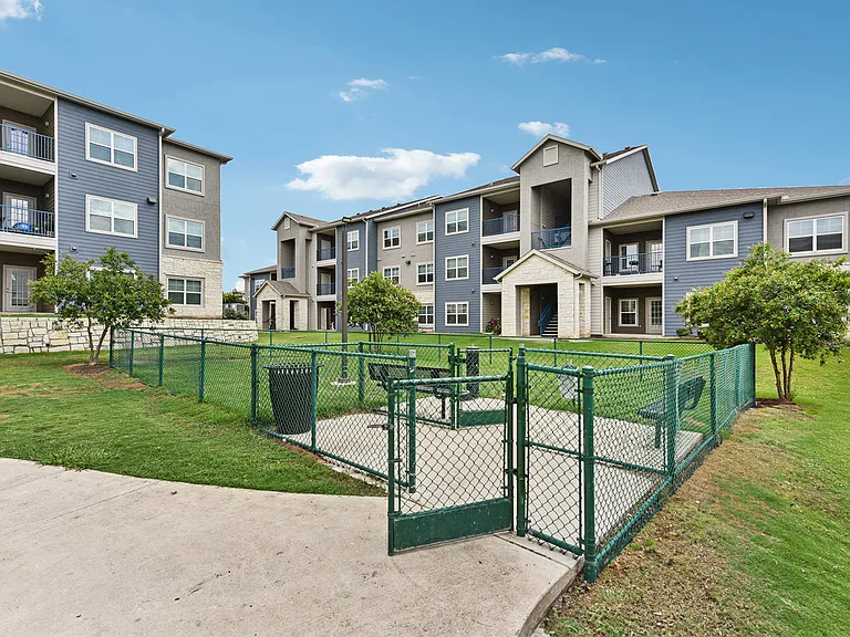 Heights on Parmer Apartments — Photo 31