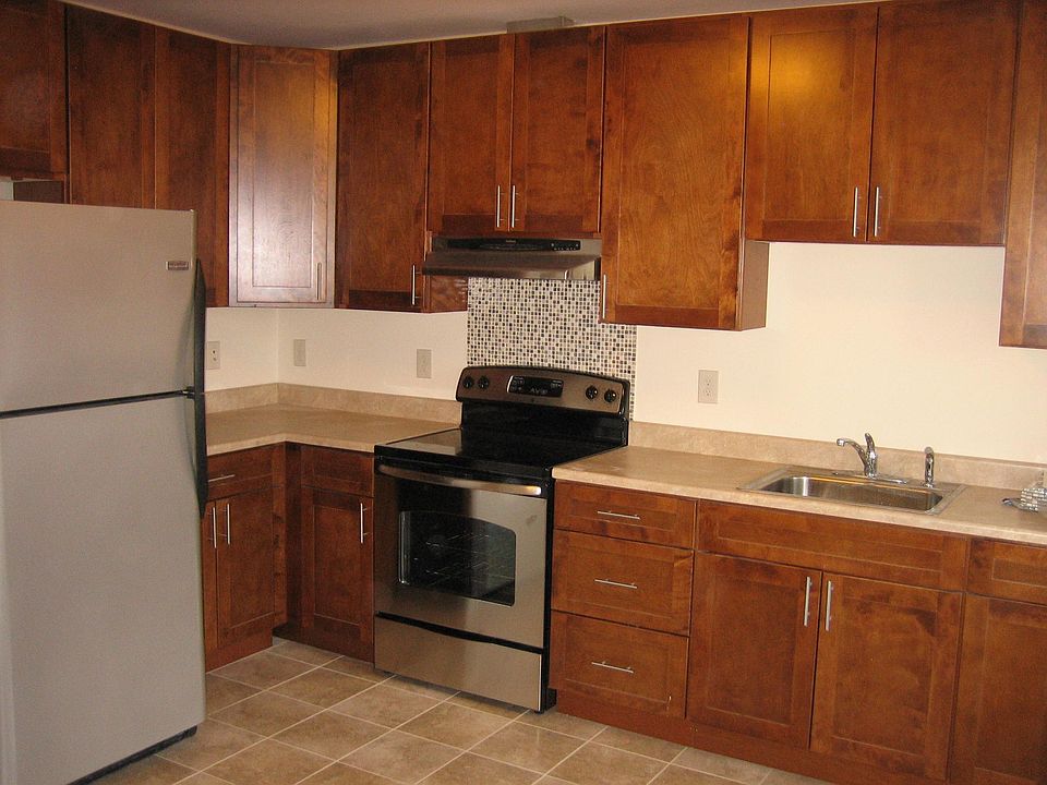 1st image of 6 Hazel St #2