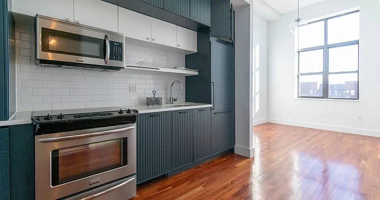 Rented by EXR | media 31