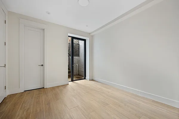 Sold by Compass | media 17