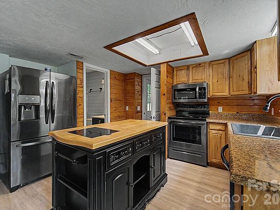 2nd image of 26 W Cowee Woods Ct