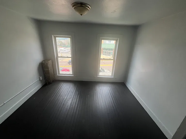 337 S Main Ave — Photo 24