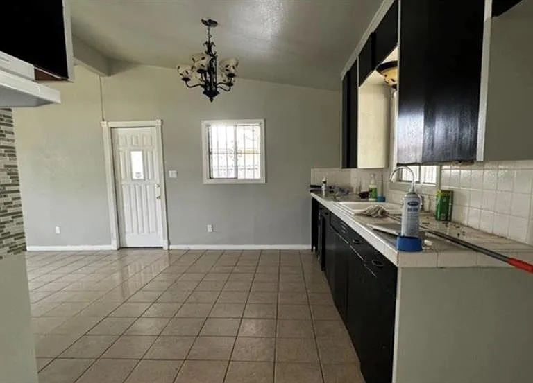 1822 E Madison Ave — Photo 10