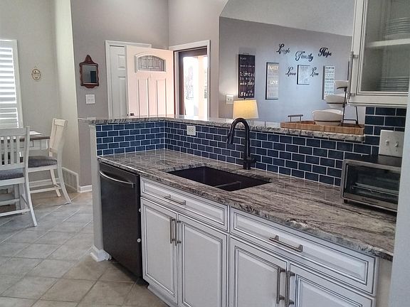 4th image of 6907 Manslick Rd