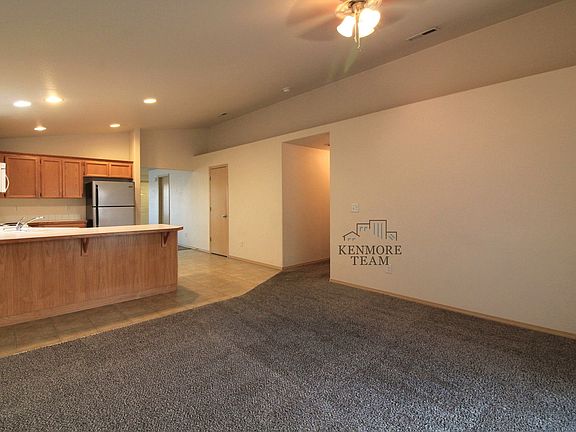 3rd image of 8819 Oliver Dr