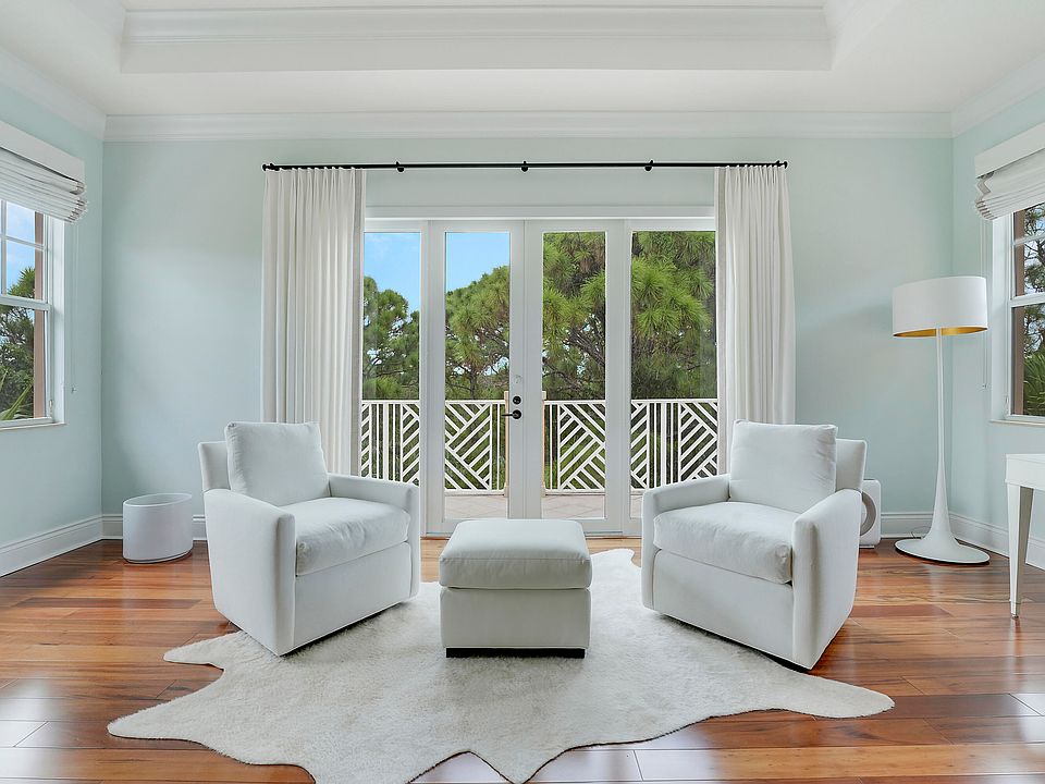 1st image of 140 Tulip Tree Court
