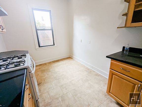3rd image of 4104 157th St Floor 1