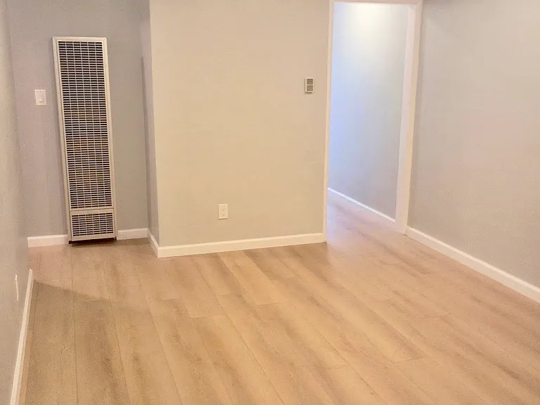120 Bennett Ave #4 — Photo 3