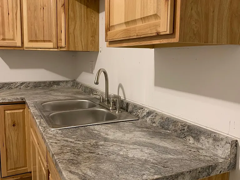37 University Dr — Photo 14