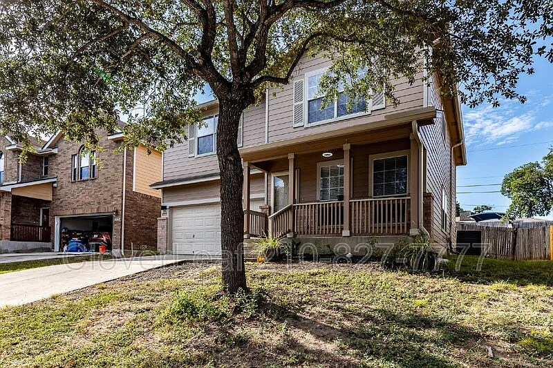 4 bed, 2.0 bath, 2264 sqft, $1,897 — Photo 2