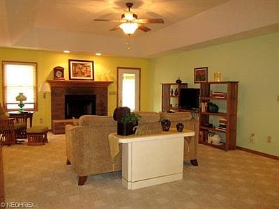 3rd image of 3721 Sugarbush Ln