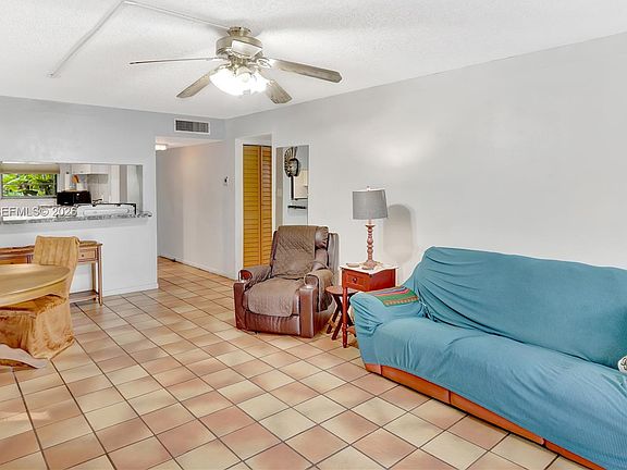 2nd image of 10525 SW 112th Ave APT 117