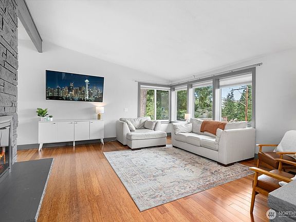 3rd image of 6205 NE 196th Street