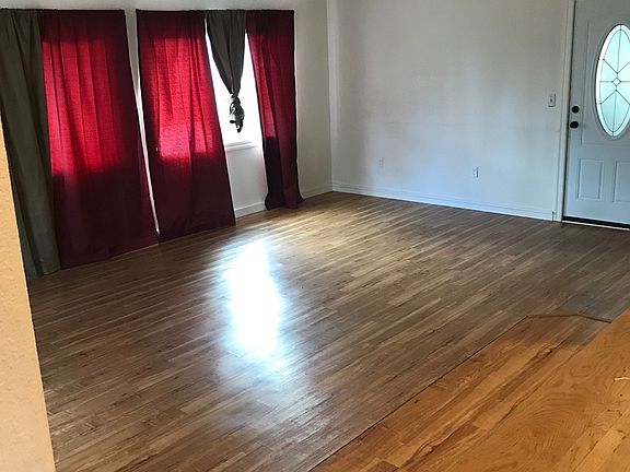 4th image of 4436 Stone St #1