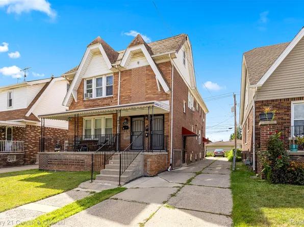 7925 Pinehurst St, Dearborn, MI 48126