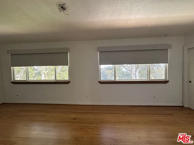 2846 Angelo Dr — Photo 19
