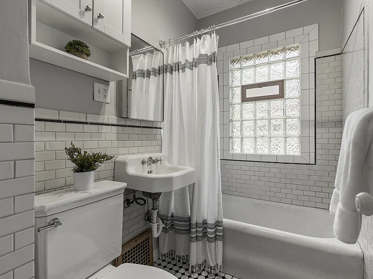 4255 Minnehaha Ave #1 — Photo 13