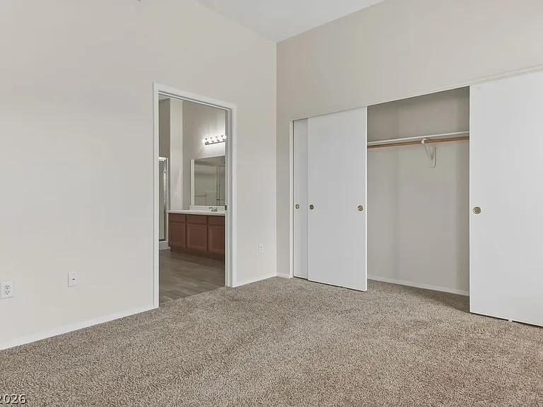 10245 S Maryland Pkwy #201 — Photo 15