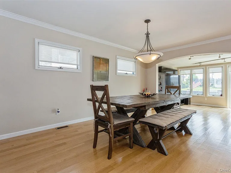 29 Seabreeze Rd — Photo 8