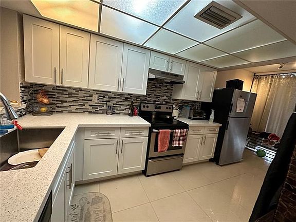 4th image of 2961 SW 87th Ave APT 310