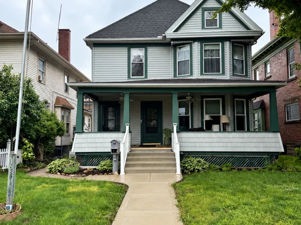 128 6th St NW #2, Barberton, OH 44203