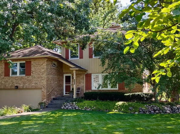275 Warwick Ln, Village Of Lakewood, IL 60014