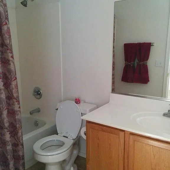 4224 E Lee St — Photo 4