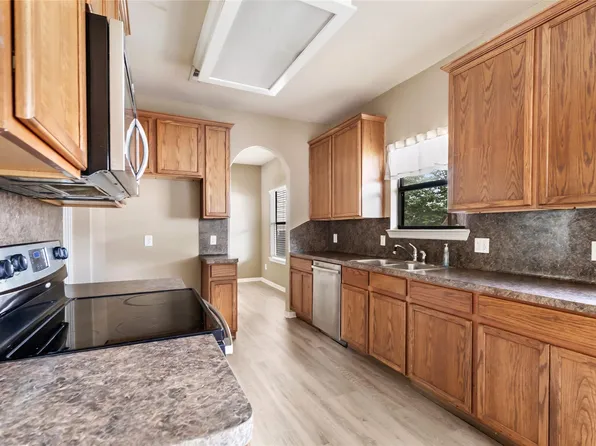 808 Belvedere Dr, Conroe, TX 77301