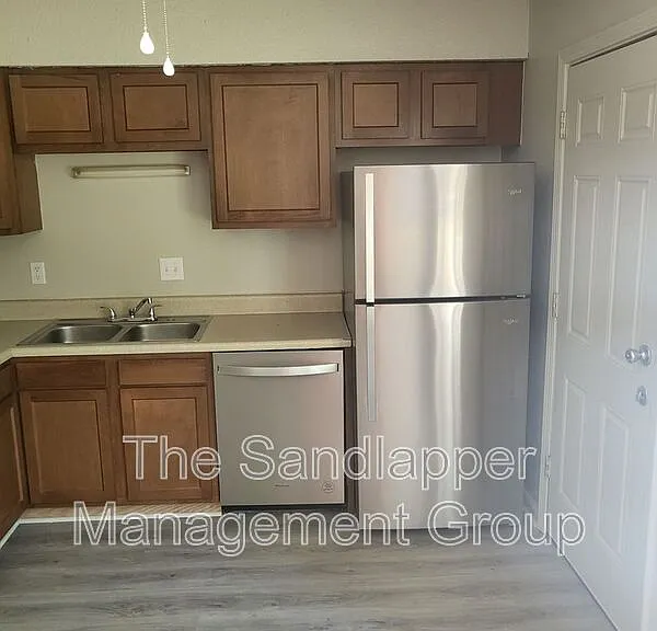 126 Langley Dr #B — Photo 6