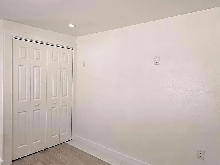 7805 N Jamaica St — Photo 7