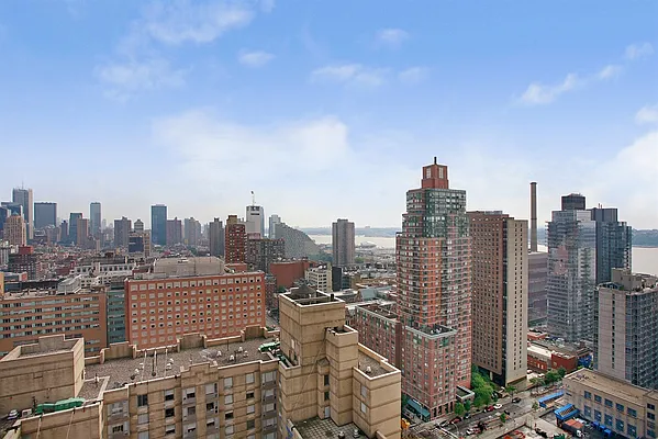 Sold by Corcoran | media 28