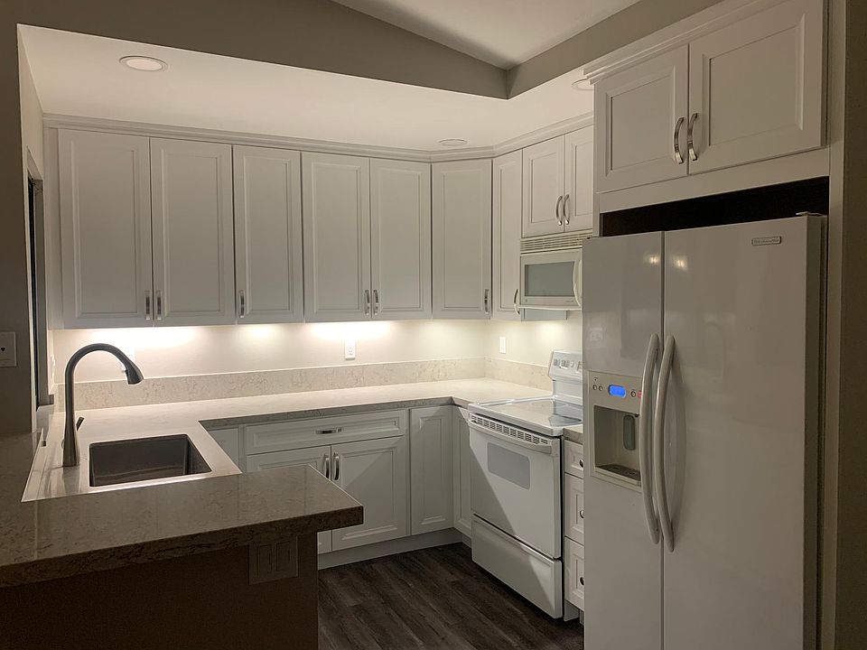 1st image of 2425 Cranston Dr Unit 20