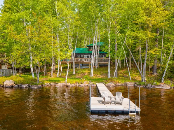 55 Greylock Rd, Long Lake, NY 12847