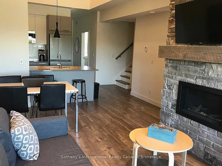 10 Beckwith Ln #206 — Photo 3
