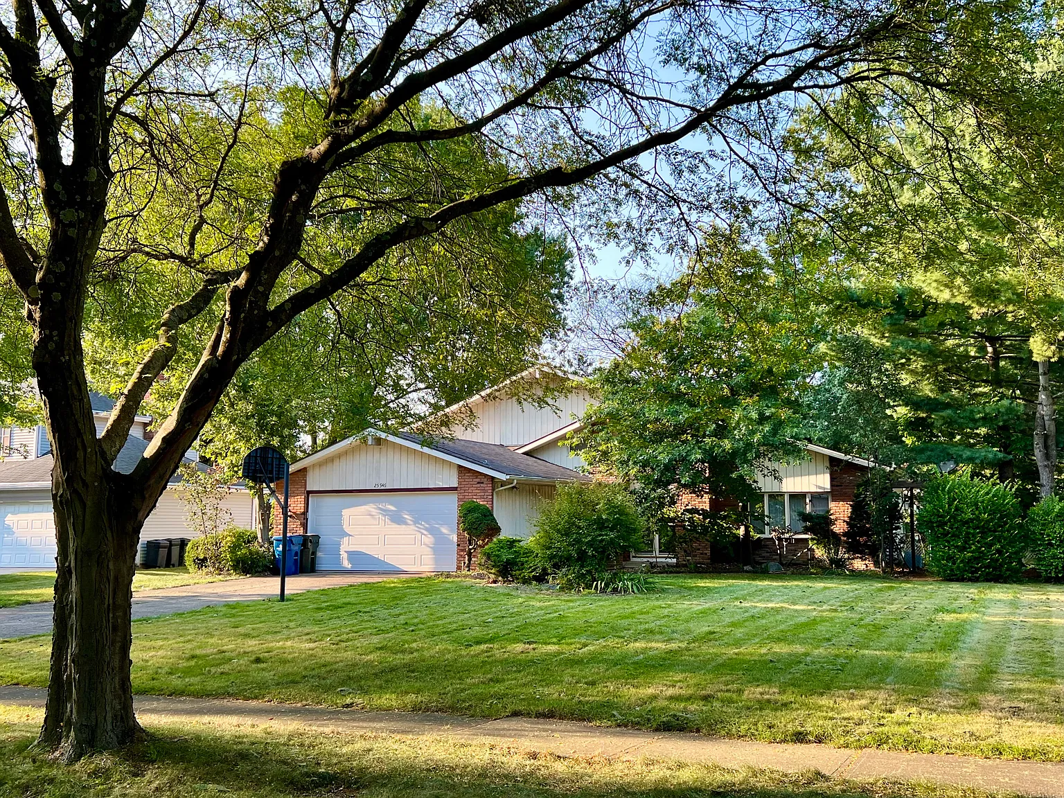 25946 Tallwood Dr — Photo 1