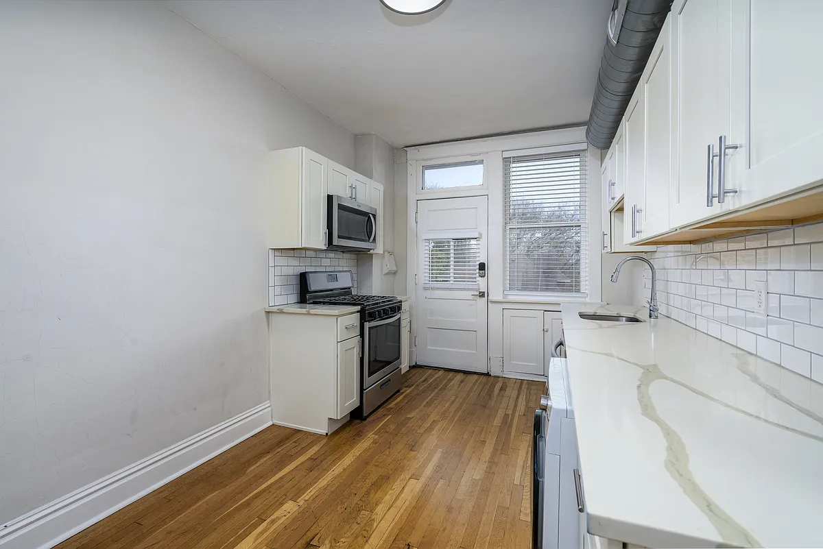 Building Photo - 2166 Tower Grove Ave #2N1